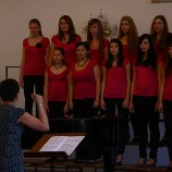 Pěvecký sbor Gymnázia Strakonice; sbormistryně Marcela Miková