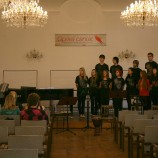 Madrigal, G Kadaň; sbormistryně: Hana Ondráčková